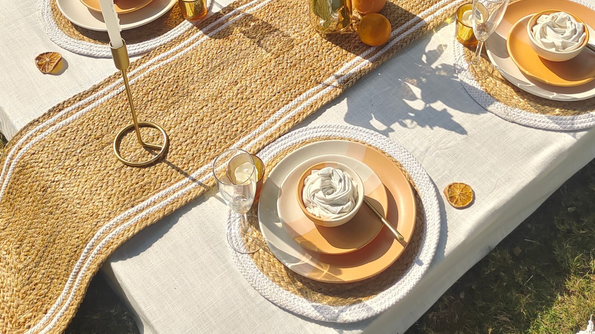 Outdoor Jute runner and placemats set up for picknick